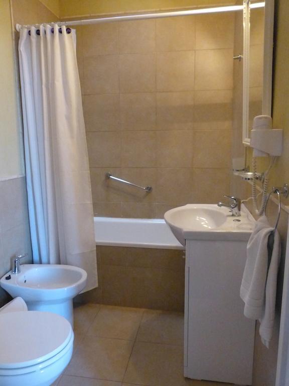 Nuevos Horizontes Otel Tandil Oda fotoğraf